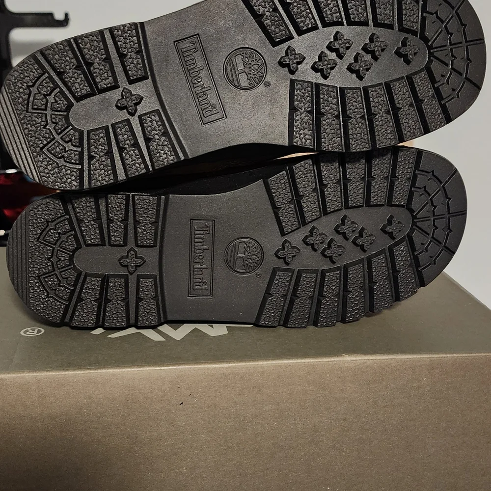 Timberlands - Picture 5 of 5